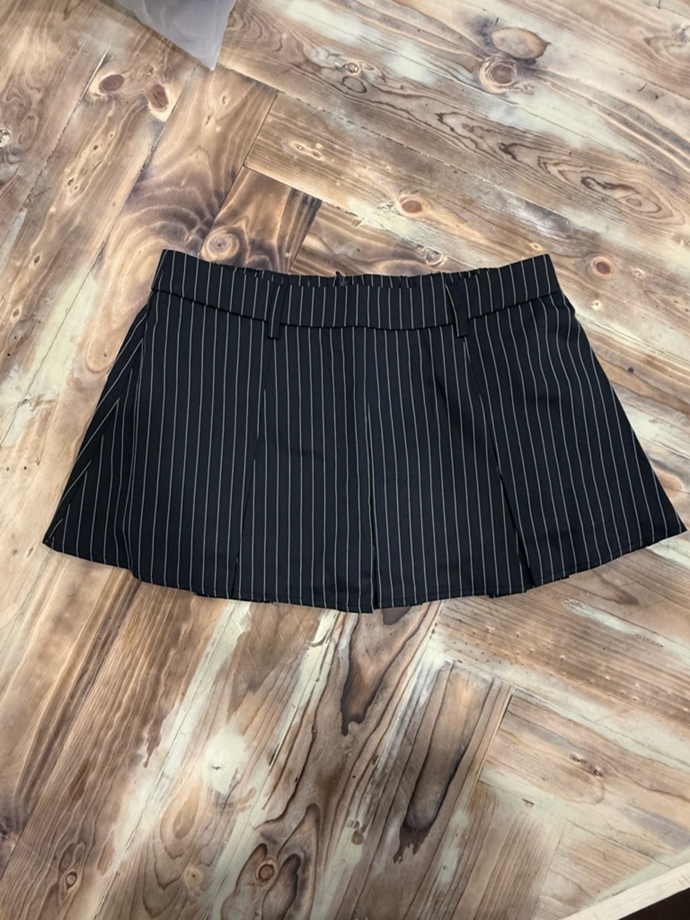 HALARA Black Pinstripe Skirt with White Stripes